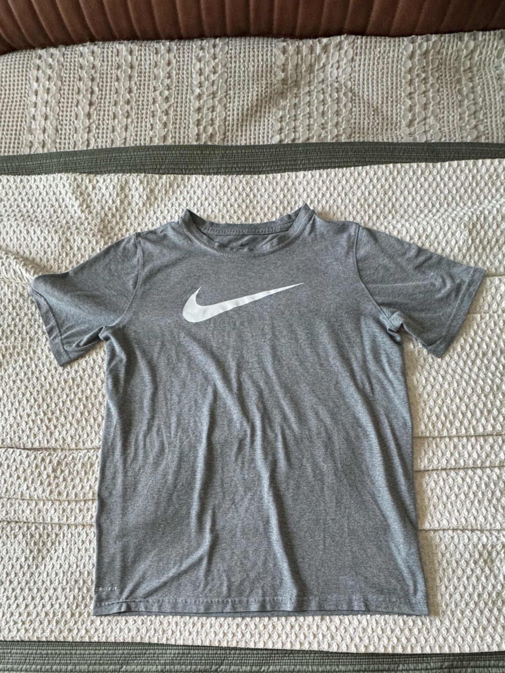 Nike Boys XL Gray Dri-FIT Logo Tee
